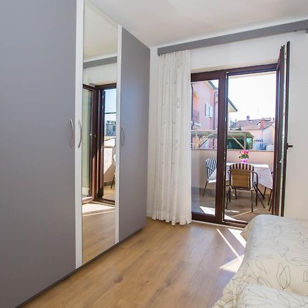 Apartments Marija Funtana Bagian luar foto