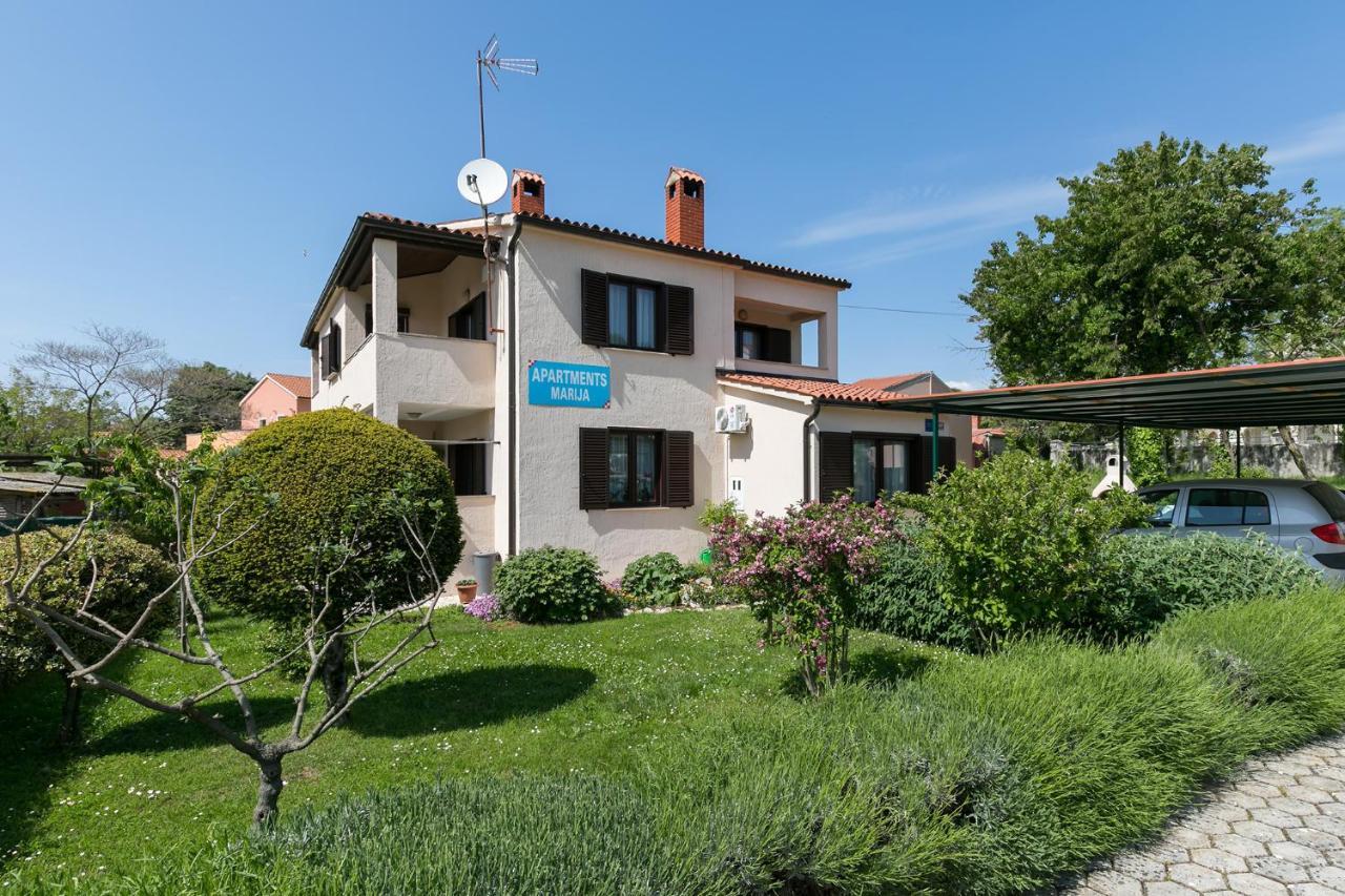 Apartments Marija Funtana Bagian luar foto