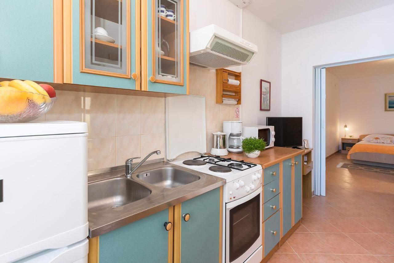 Apartments Marija Funtana Bagian luar foto