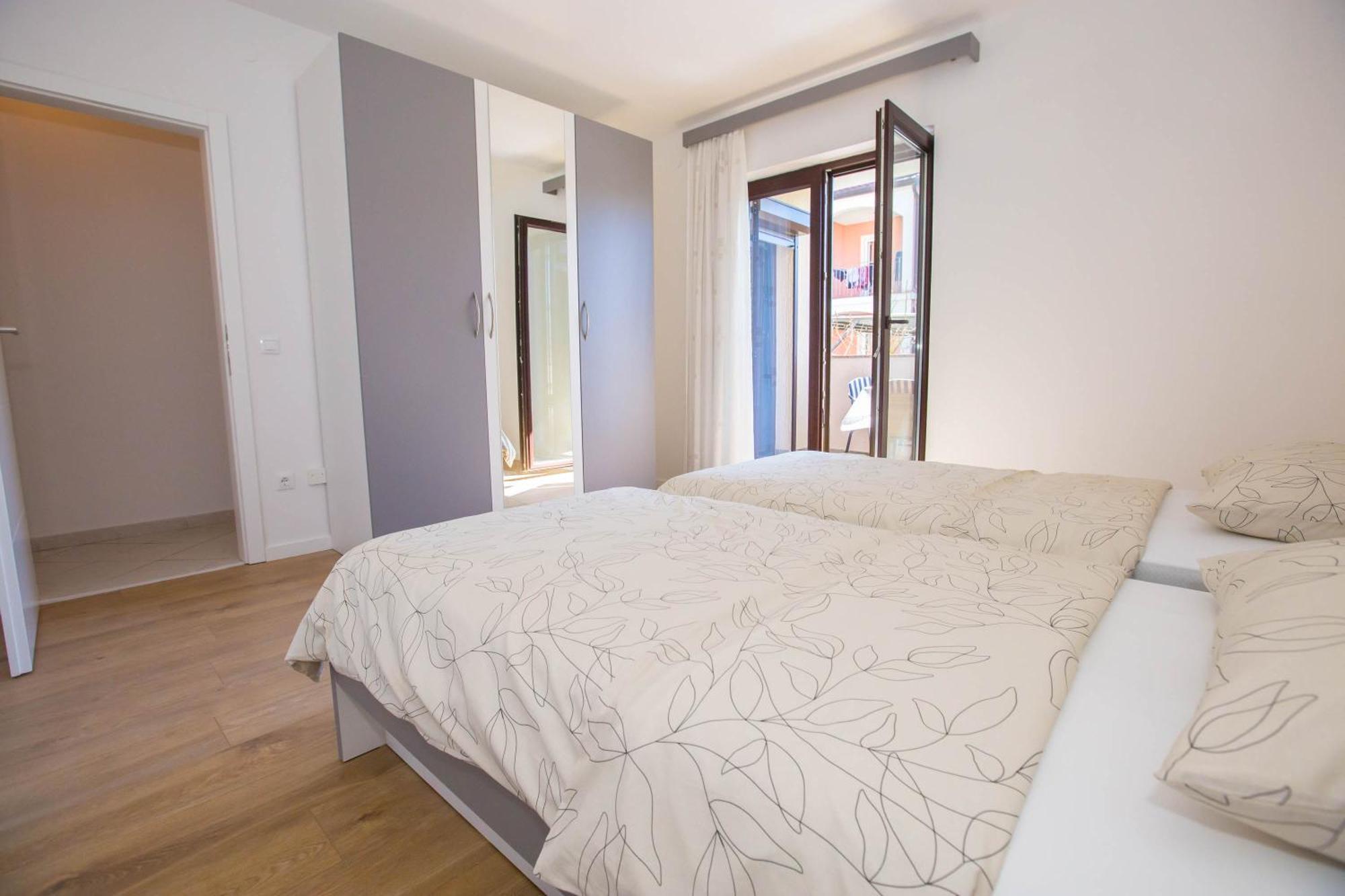 Apartments Marija Funtana Bagian luar foto