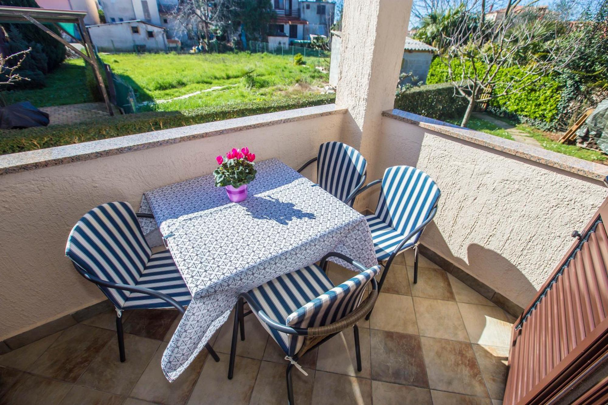 Apartments Marija Funtana Bagian luar foto